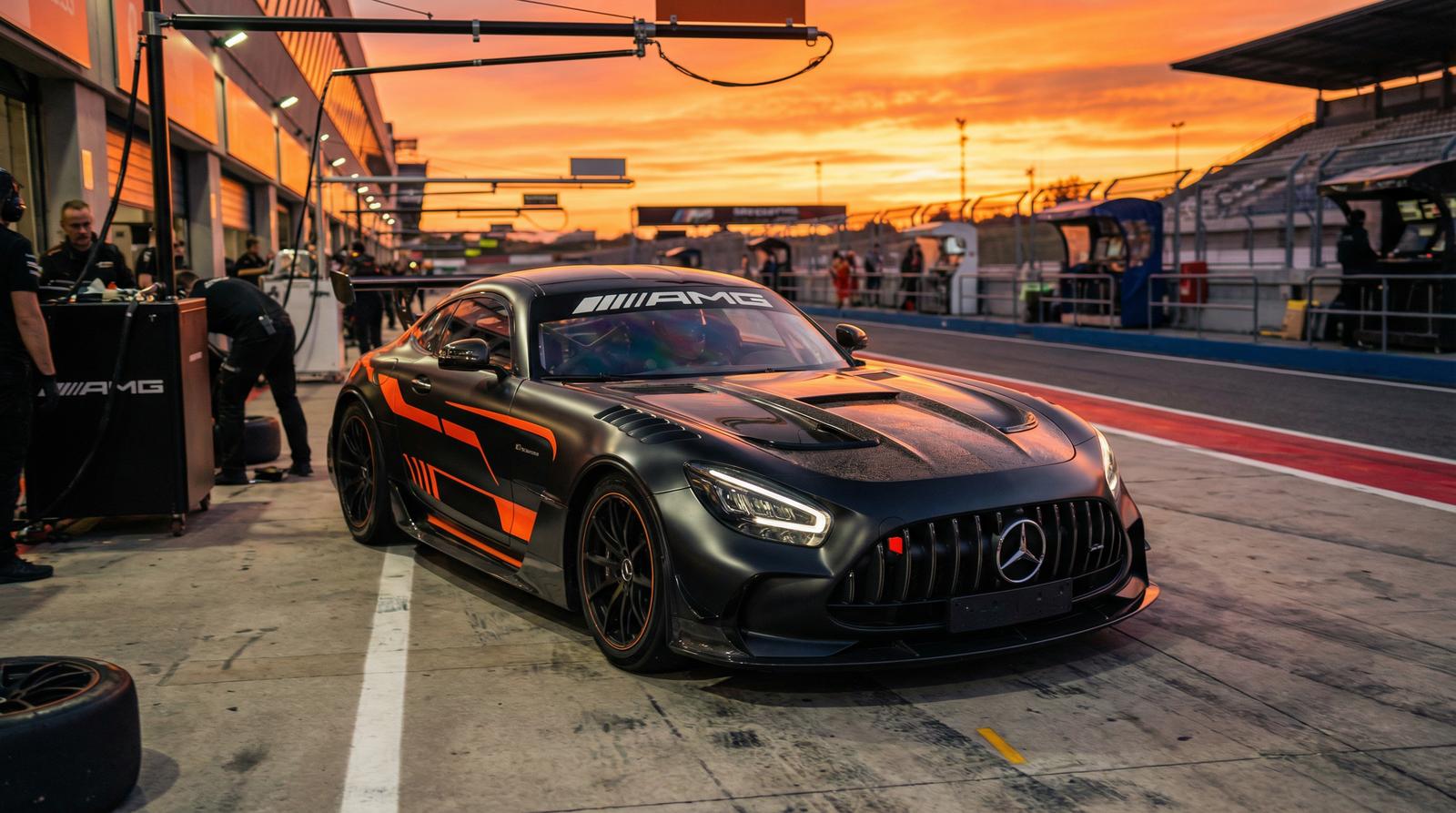 困困兔AMG赛道视频